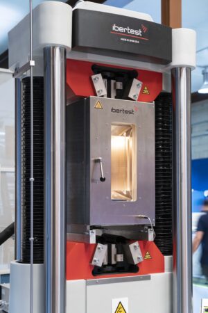 Máquinas de ensayo hidráulicas y electromecánicas a medida